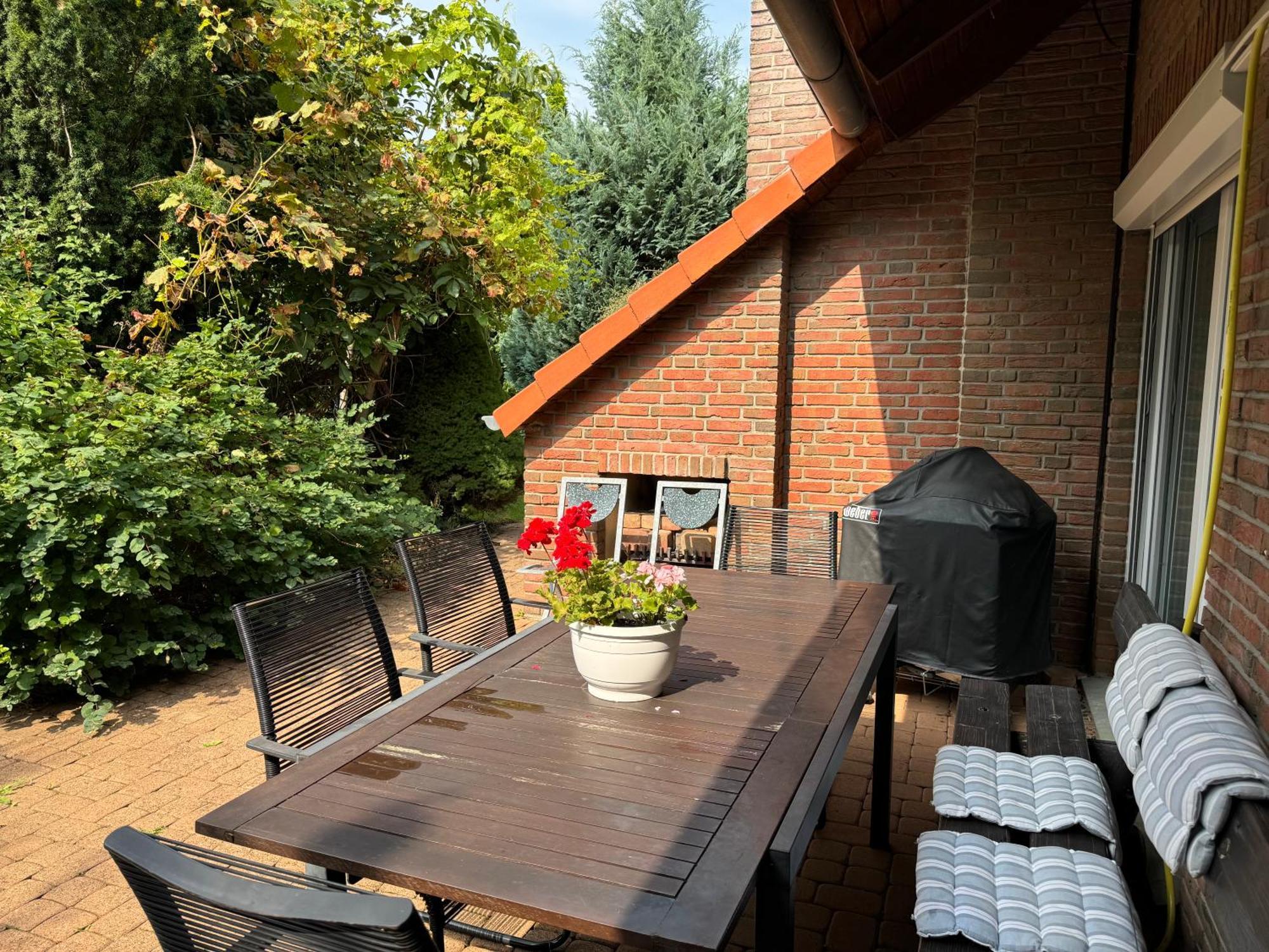 Modern House Gehrden Auf 2 Etagen, Nice Garten, Barbecue, Contactless Check-In, Free Parking Dış mekan fotoğraf